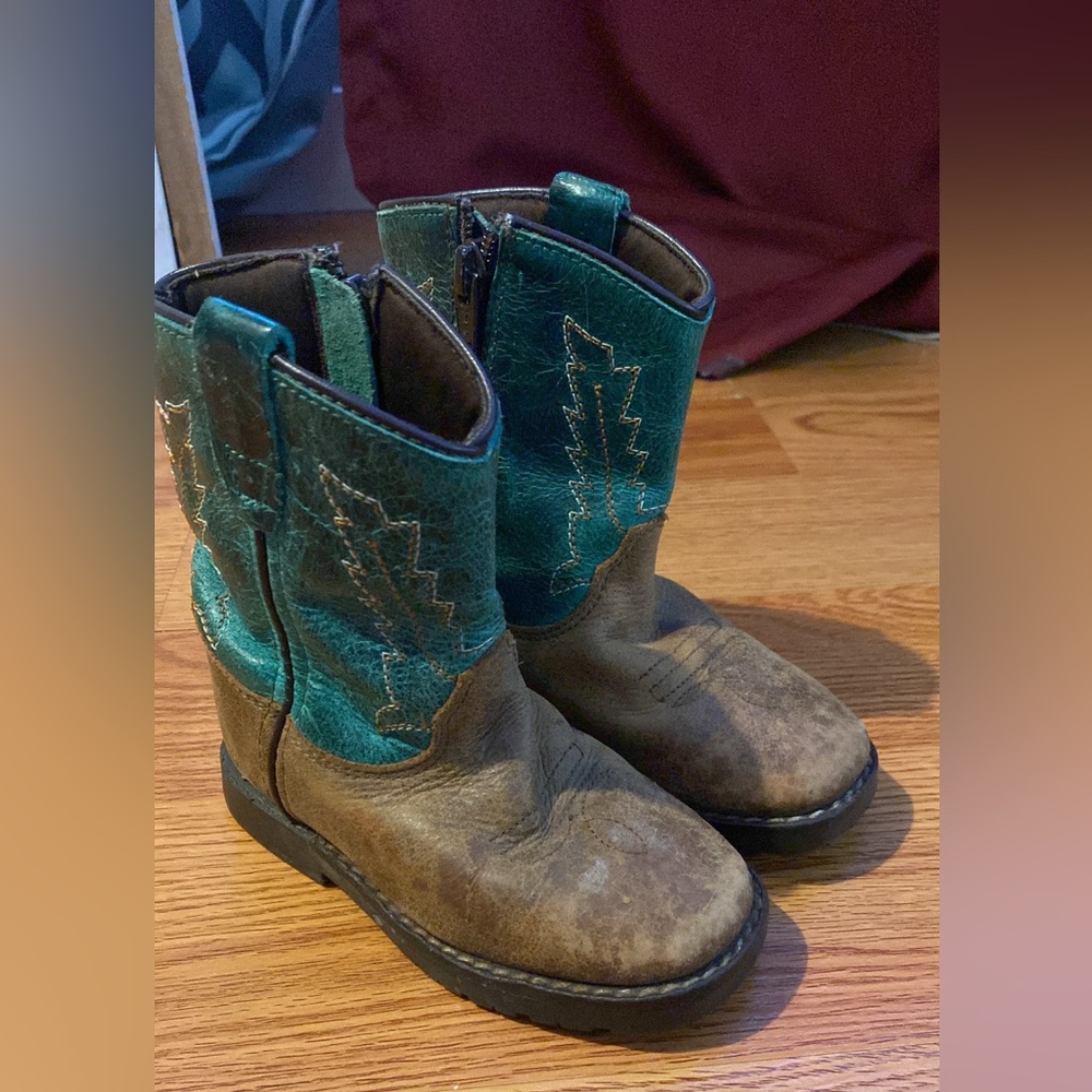 toddler boots